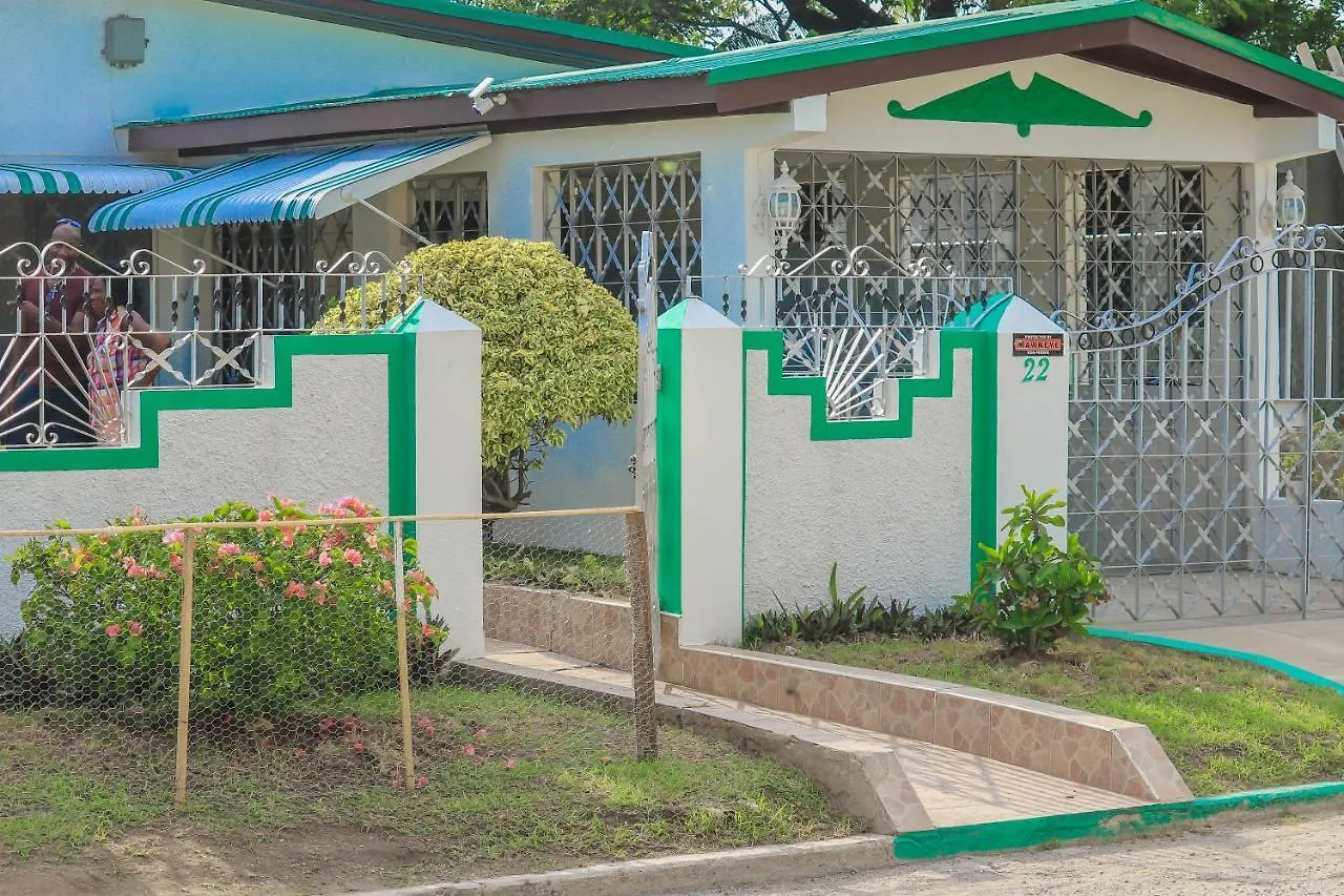 Apartment Willowdene Vacation Home Spanish Town